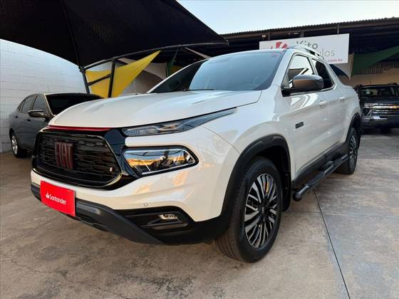 FIAT TORO 1.3 TURBO 270 FLEX ULTRA AT6 FIAT TORO 1.3 TURBO 270 FLEX ULTRA AT6